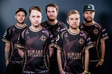 Ninjas in Pyjamas .